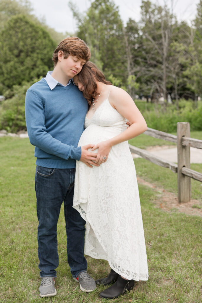 Southeastern, WI Maternity Session at Hika Bay Park