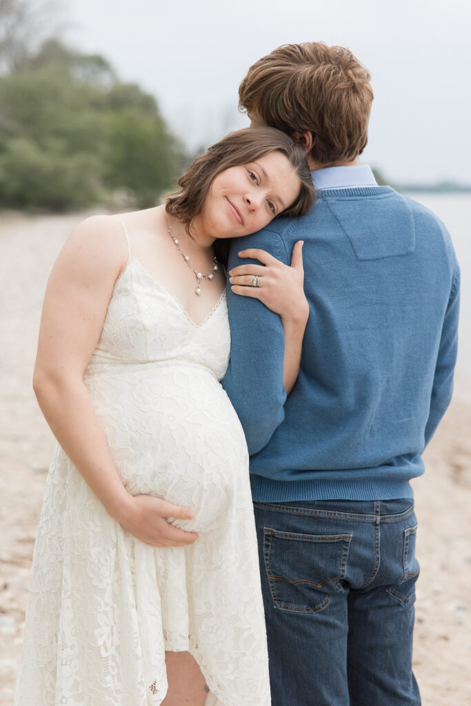 Southeastern, WI Maternity Session at Hika Bay Park