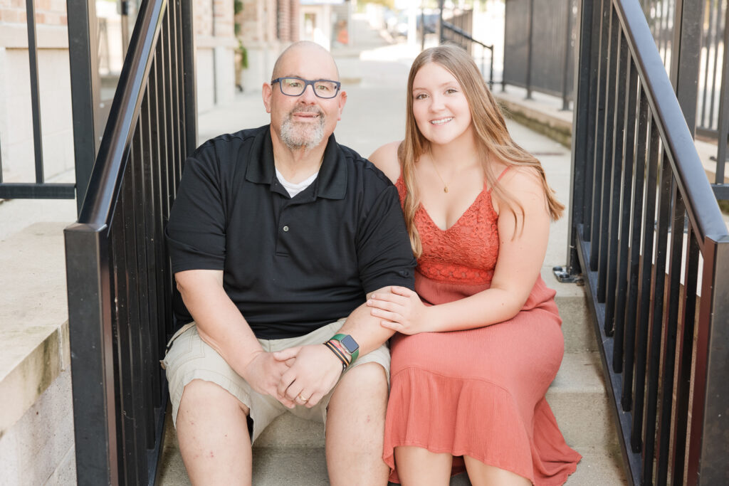 Southeastern WI Family Session in Downtown Port Washington