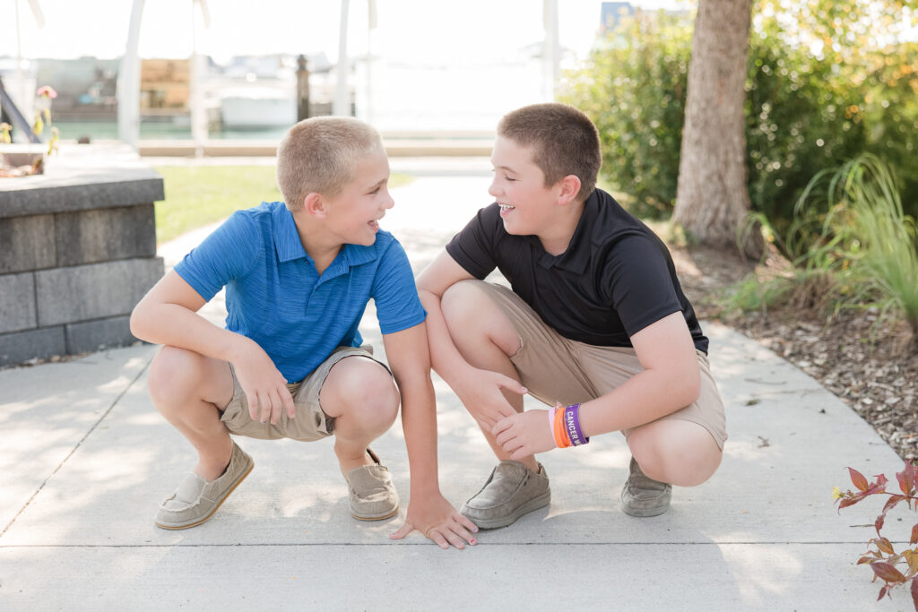 Southeastern WI Family Session in Downtown Port Washington