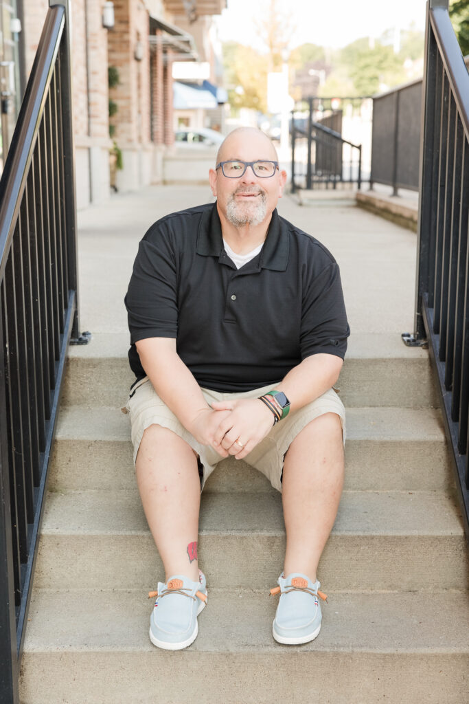 Southeastern WI Family Session in Downtown Port Washington