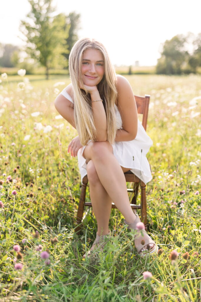 senior girl in a field